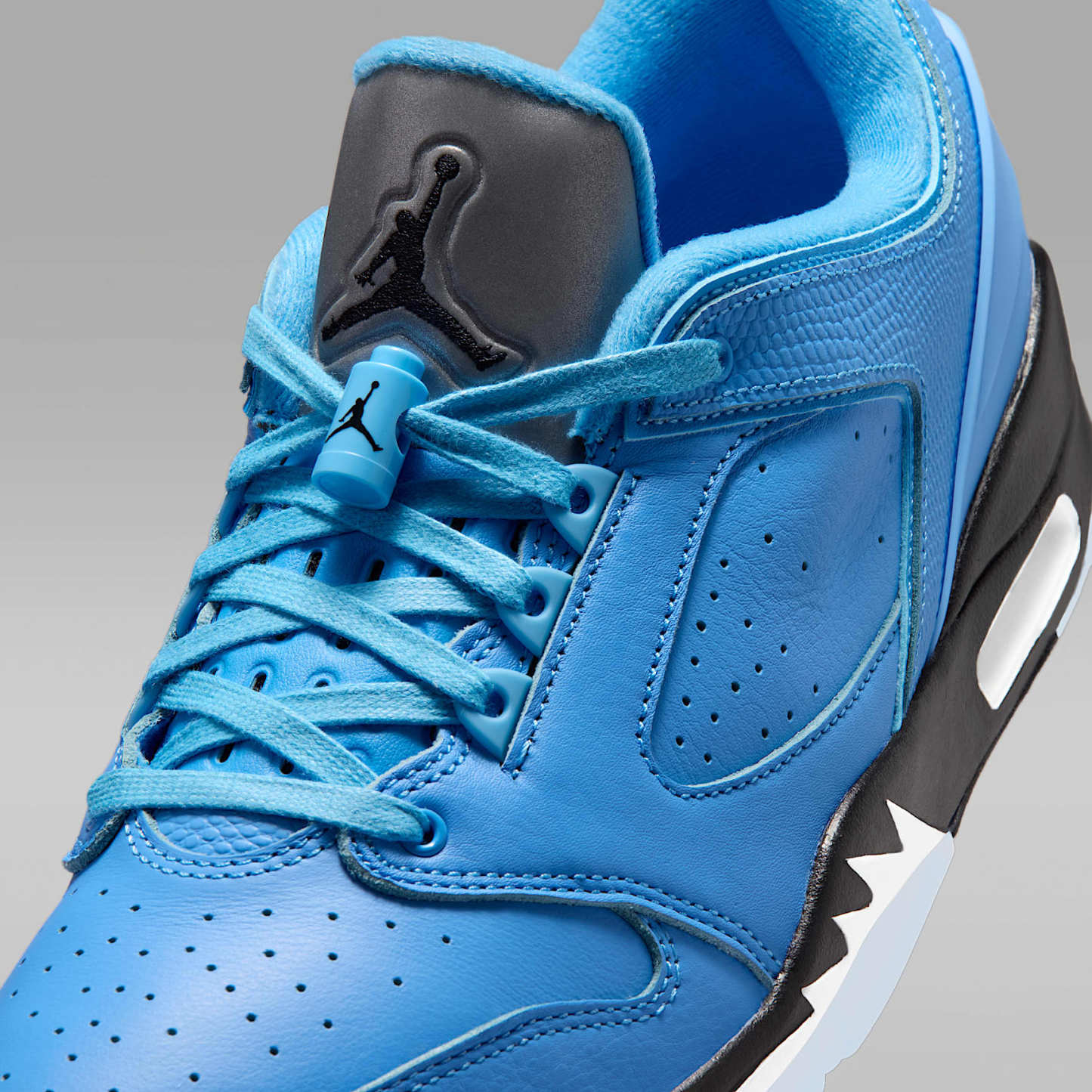 Jordan Sixty Plus Low Herrenschuh – University Blue/Obsidian/Weiß