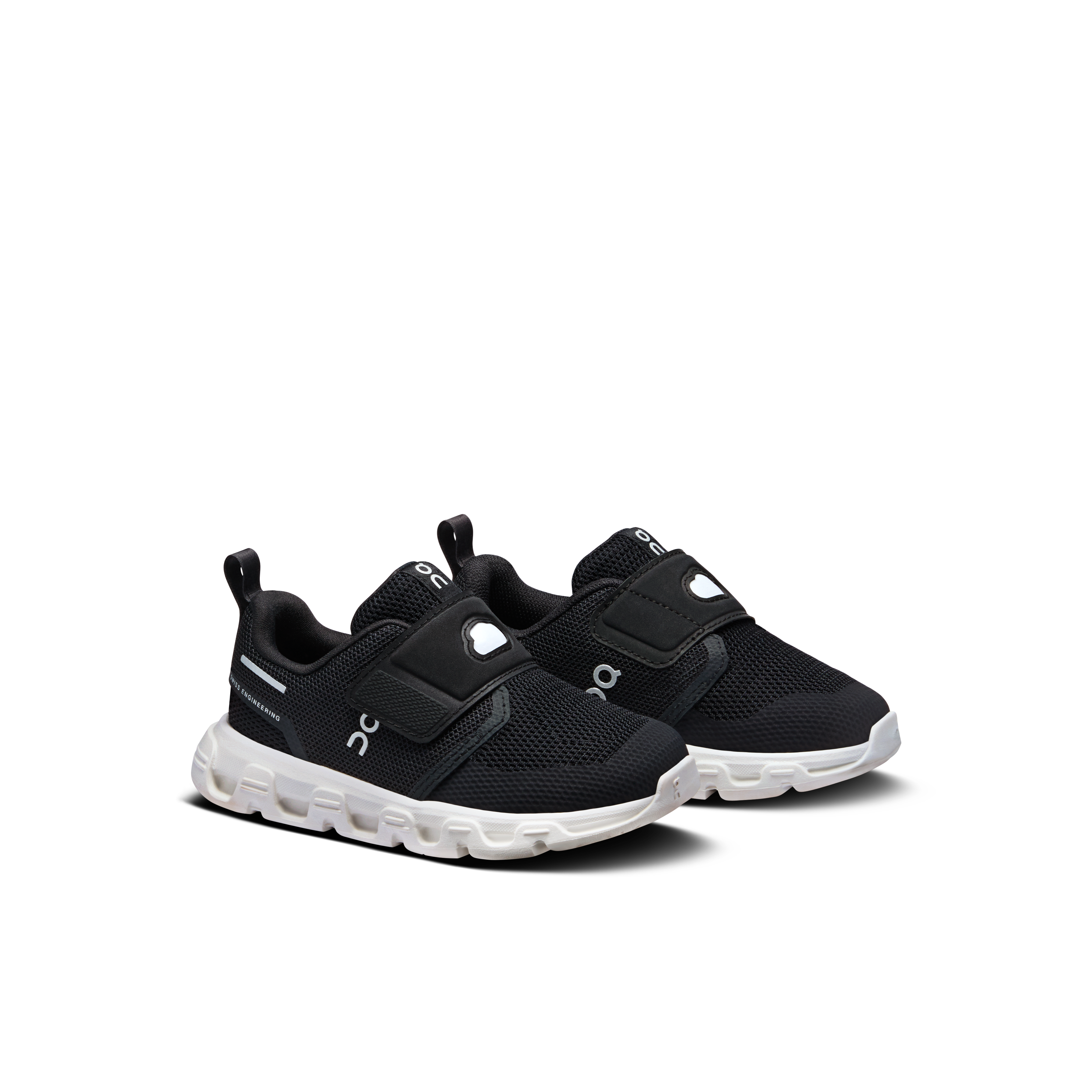 Cloud Dash – Black | White
