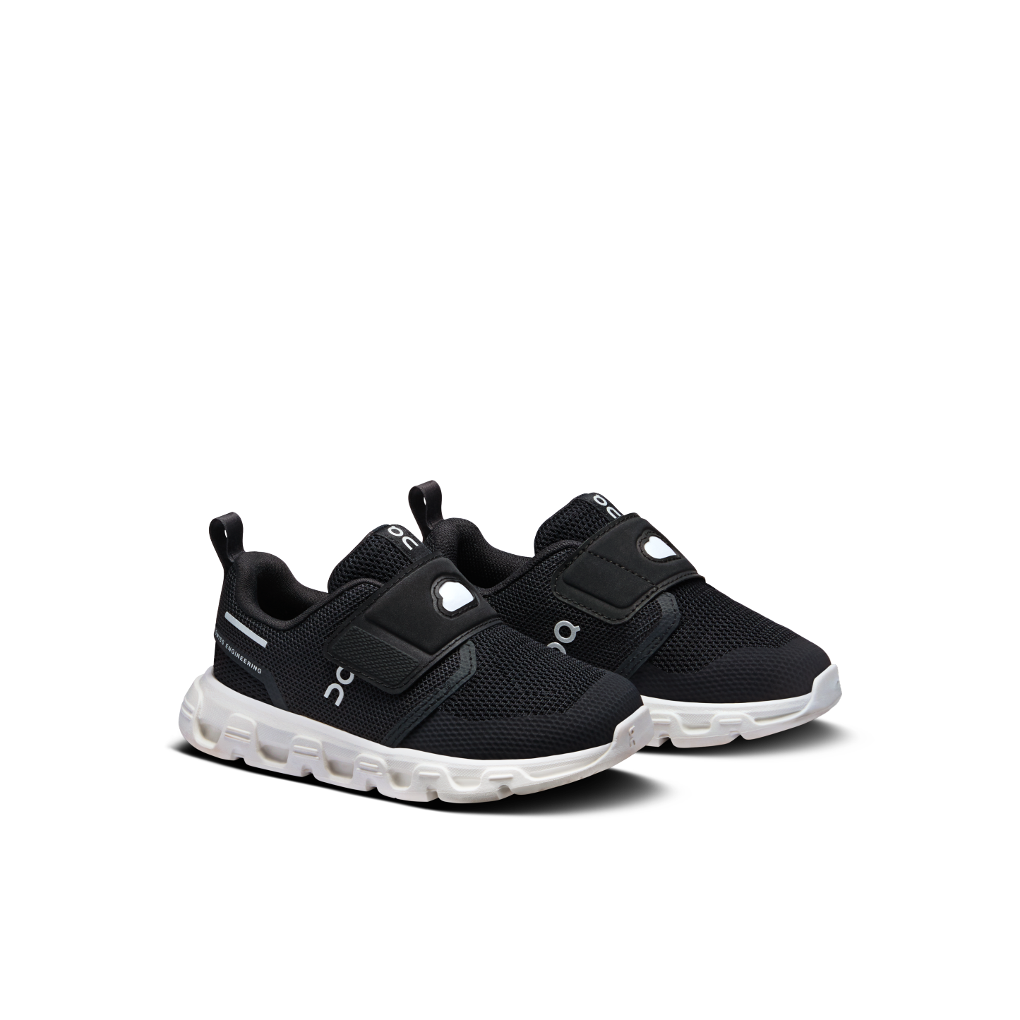 Cloud Dash – Black | White