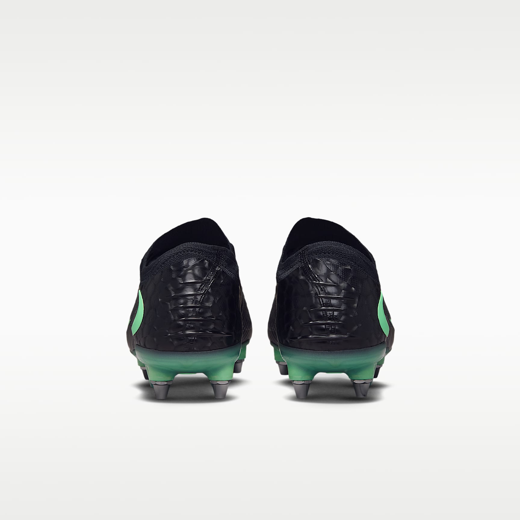 Nike Phantom 6 Low Elite Fußballschuh für weichen Rasen – Schwarz/Schwarz/Illusion Green