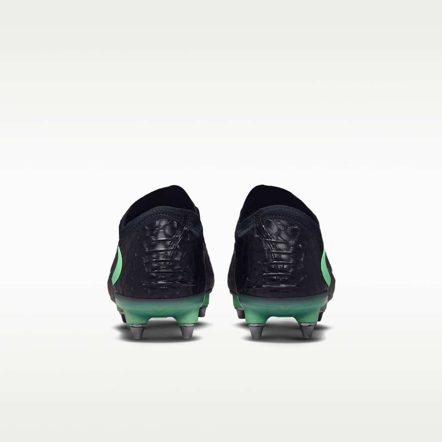 Nike Phantom 6 Low Elite Fußballschuh für weichen Rasen – Schwarz/Schwarz/Illusion Green