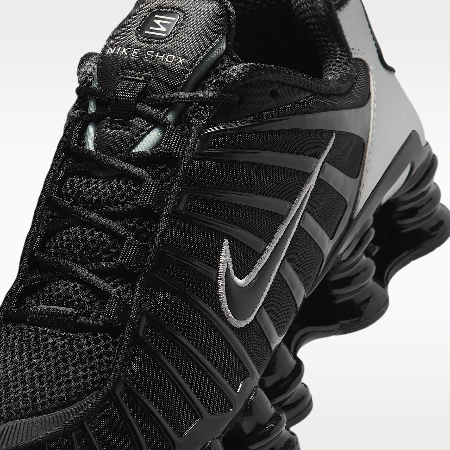 Nike Shox TL Schuh (Damen) – Schwarz/Metallic Silver