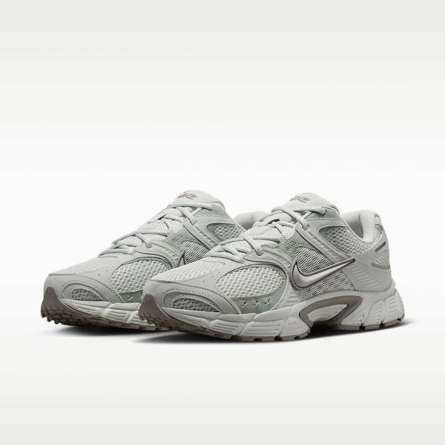 Nike V5 RNR Schuh (Herren) – Light Silver/Jade Horizon/Canyon Grey/Metallic Silver