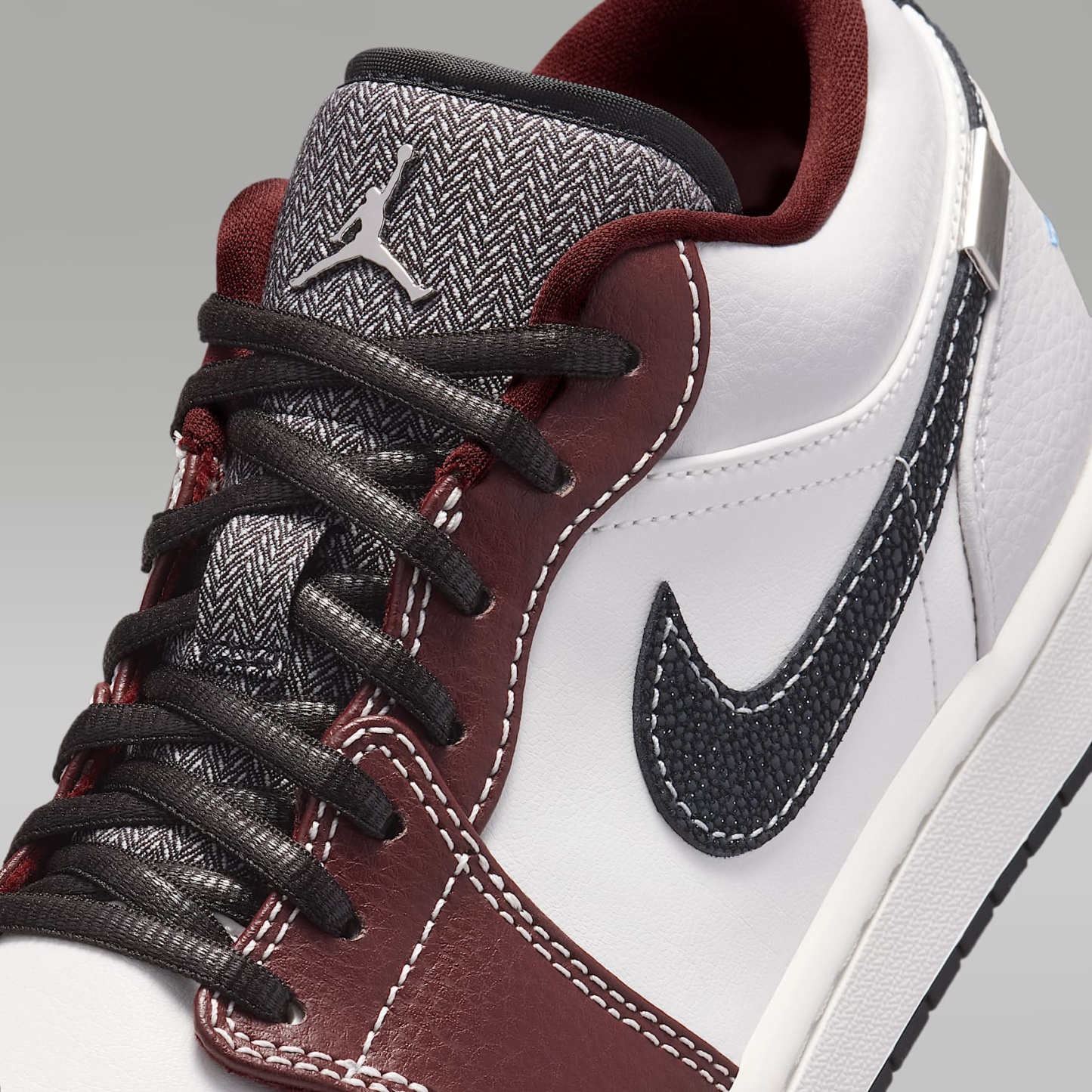 Air Jordan 1 Low Herrenschuh – Summit White/Summit White/Mystic Dates/Schwarz