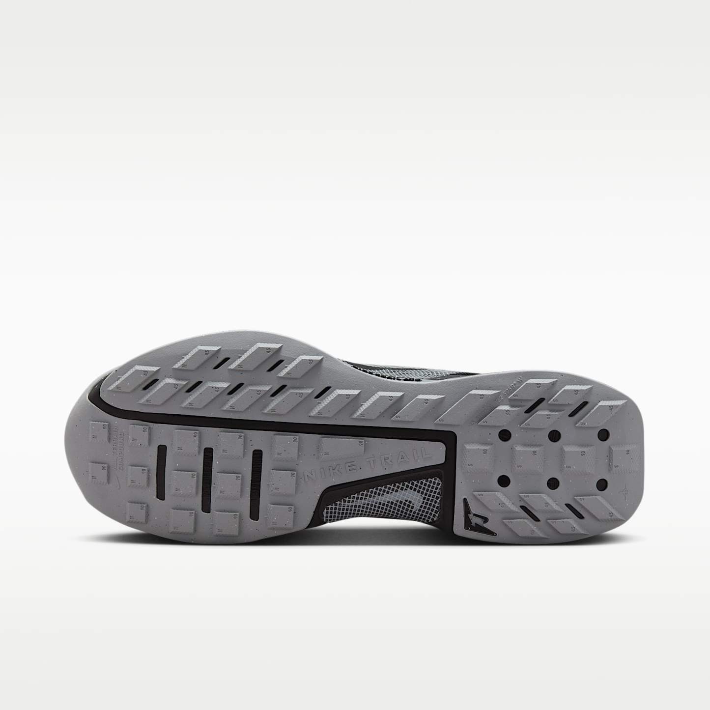 Nike Juniper Trail 3 Traillaufschuh (Herren) – Schwarz/Wolf Grey/Photon Dust/Schwarz