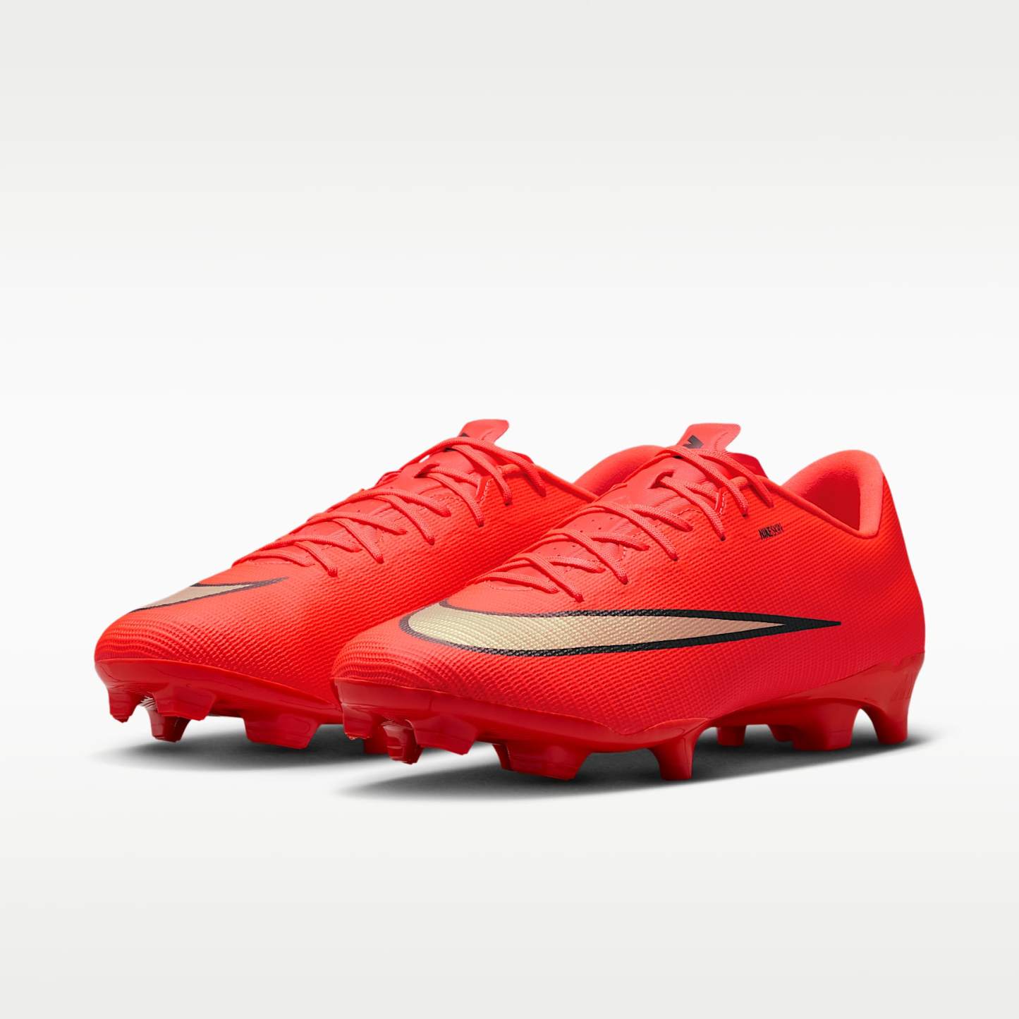 Nike Mercurial Vapor 17 Academy Low-Top-Fußballschuh für verschiedene Böden – Bright Crimson/Blur
