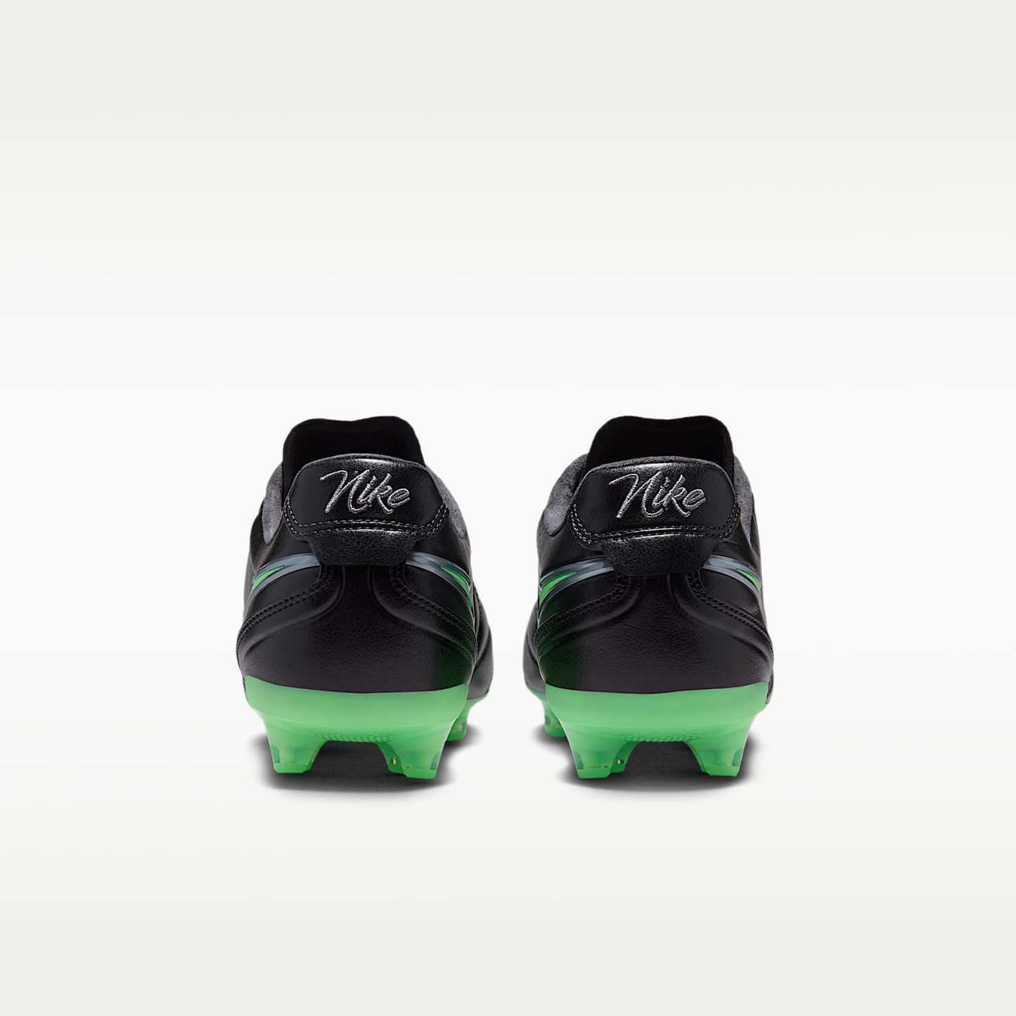 Nike Tiempo Ligera Pro Low-Top-Fußballschuh für Kunstrasen – Schwarz/Schwarz/Illusion Green