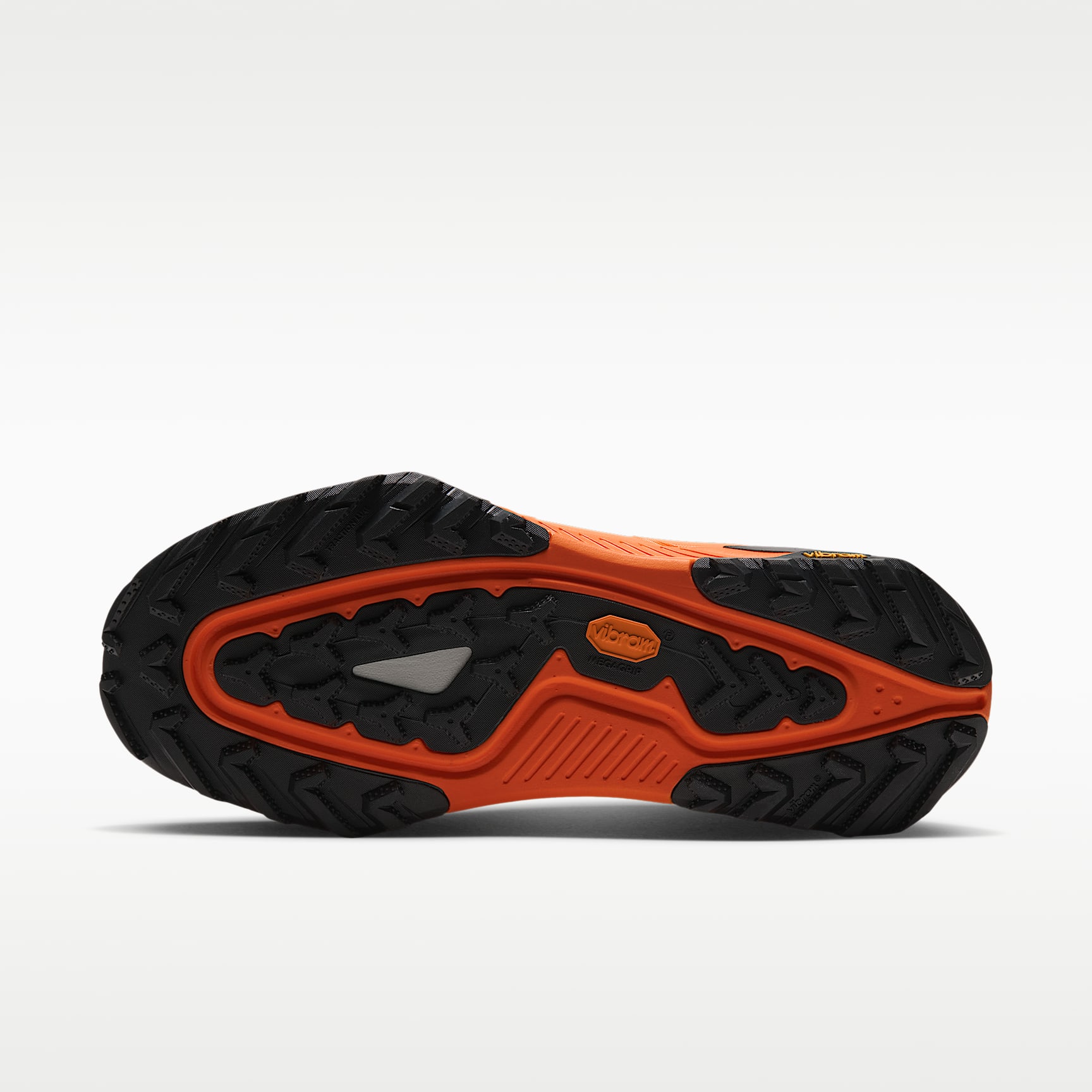ACG Zegama Trail GORE-TEX wasserdichter Traillaufschuh (Herren) – Light Silver/Safety Orange/Schwarz/Summit White