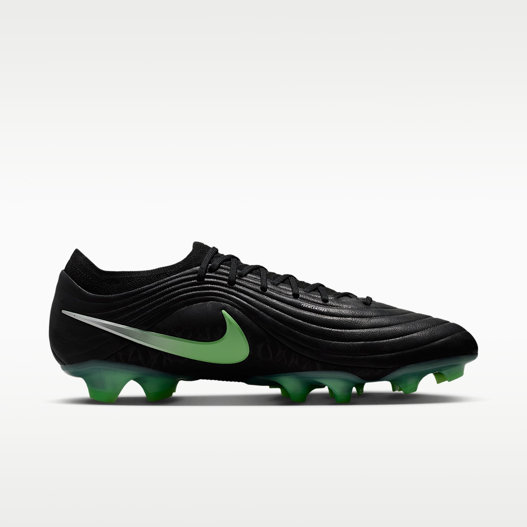 Nike Tiempo Maestro Elite Low Top Fußballschuh für normalen Rasen – Schwarz/Schwarz/Illusion Green