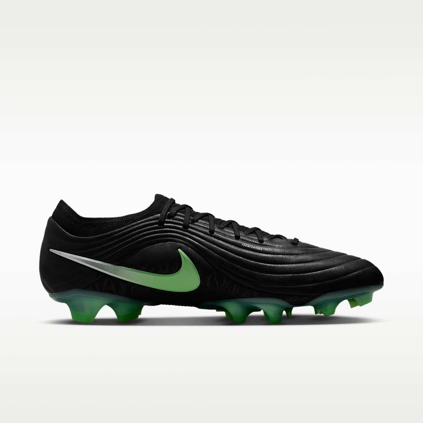 Nike Tiempo Maestro Elite Low Top Fußballschuh für normalen Rasen – Schwarz/Schwarz/Illusion Green
