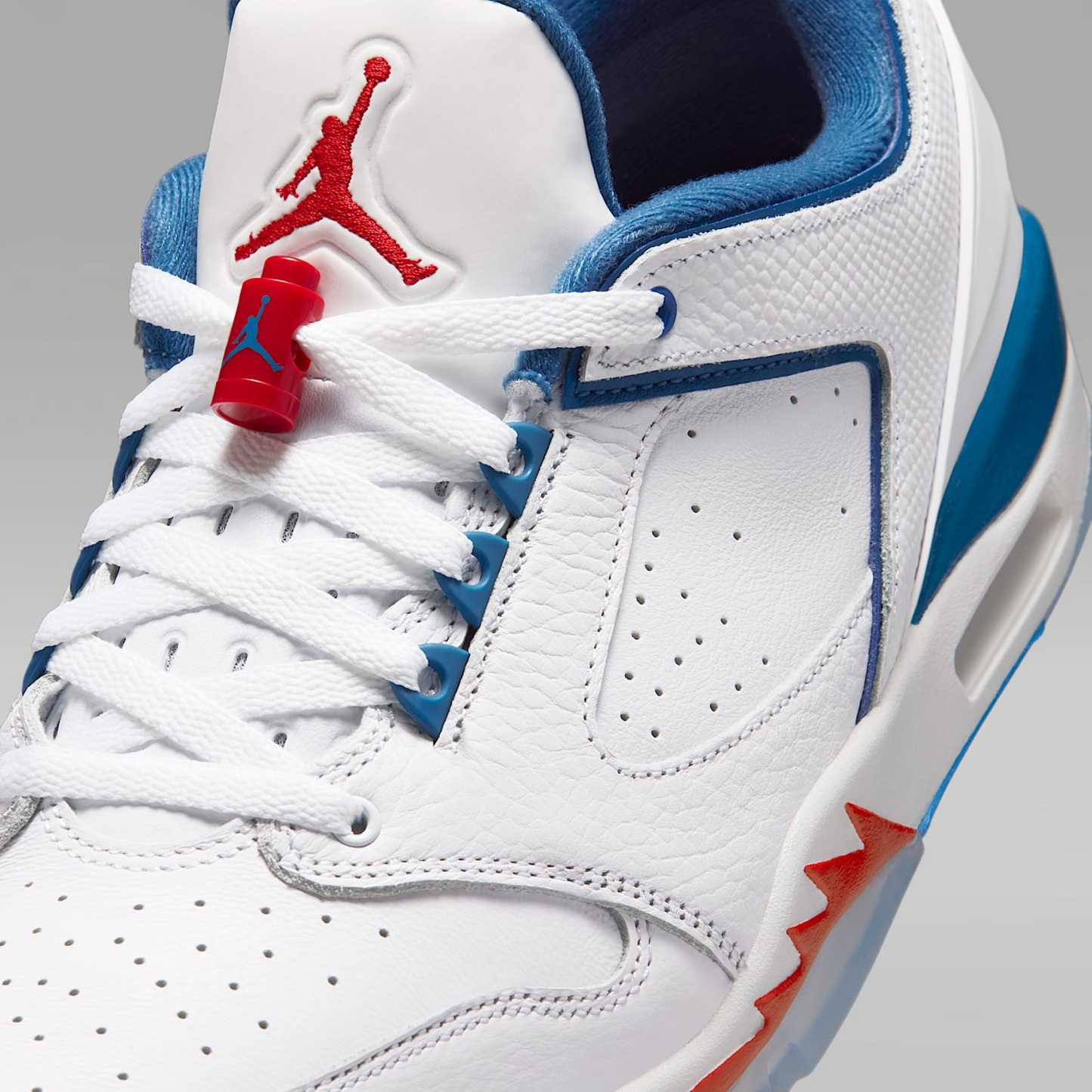 Jordan Sixty Plus Low Herrenschuh – Weiß/True Blue/Varsity Red