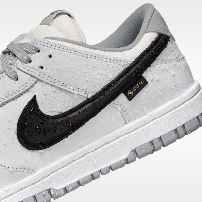 Nike Dunk Low GORE-TEX Herrenschuh – Summit White/Off White/Light Smoke Grey/Schwarz