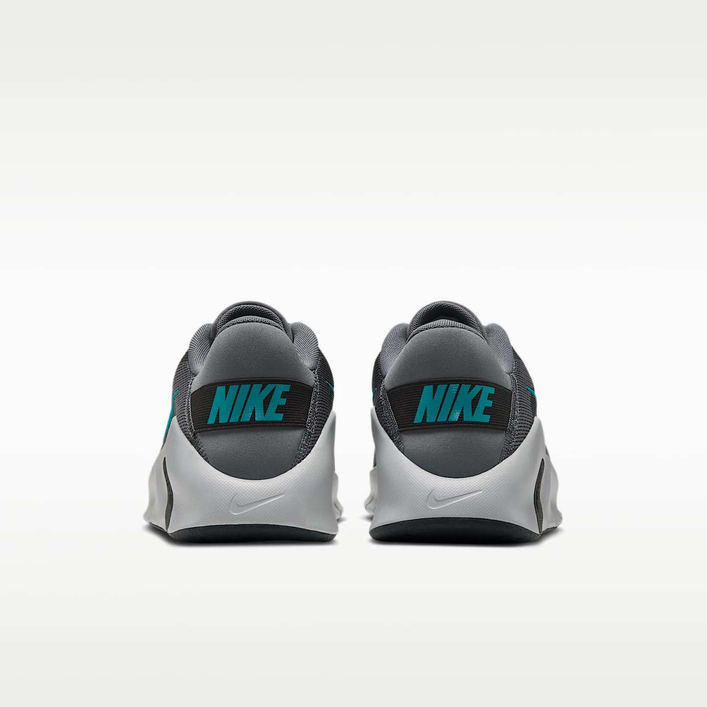 Nike Flex Train Workout-Schuh (Herren) – Smoke Grey/Anthracite/Light Smoke Grey/Energy