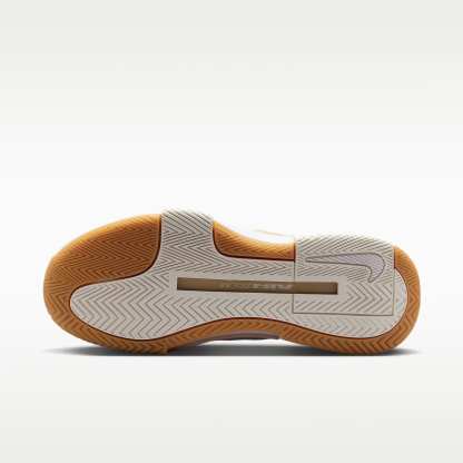Nike GP Challenge 1.5 Hartplatz-Tennisschuh (Damen) – Weiß/Summit White/Linen/Light Orewood Brown