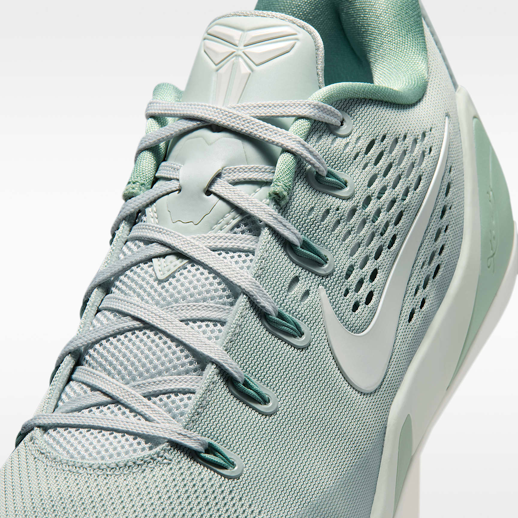 Kobe IX Elite Low EM Protro Basketballschuh – Light Silver/Summit White/Steam