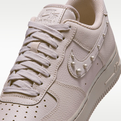 Nike Air Force 1 '07 Schuh (Damen) – Cream II/Metallic Silver/Weiß/Cream II