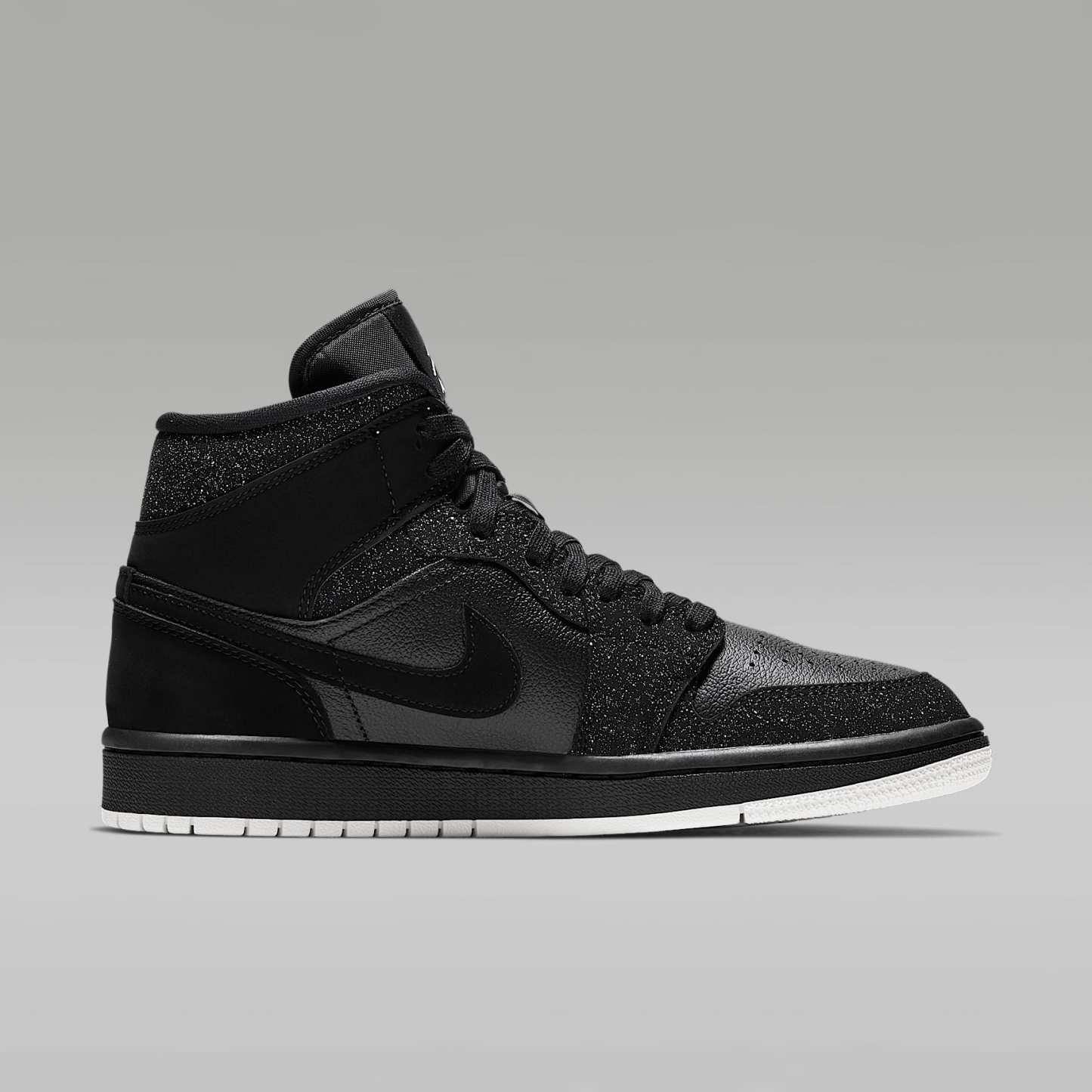 Air Jordan 1 Mid Schuh (Damen) – Schwarz/Weiß/Phantom