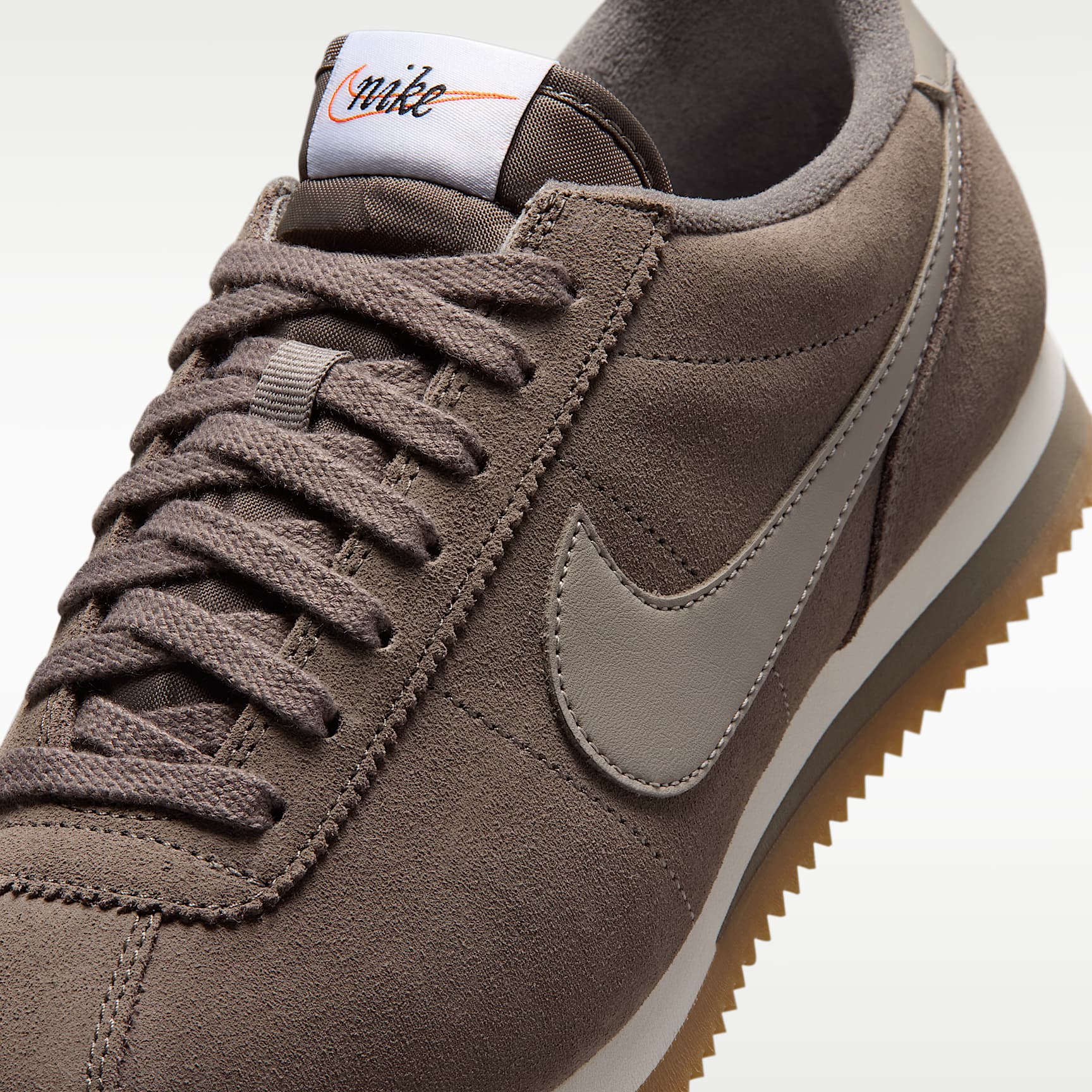 Nike Cortez Schuh (Damen) – Cave Stone/Sail/Gum Light Brown/Enigma Stone