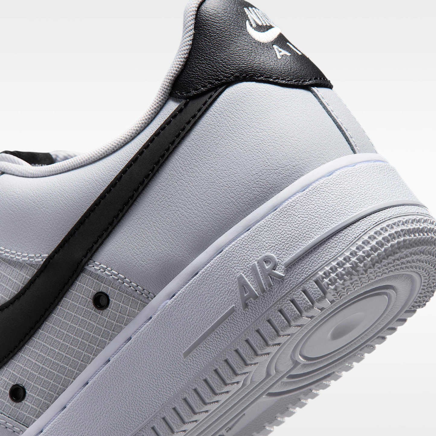 Nike Air Force 1 '07 LV8 Schuh (Herren) – Geyser Grey/Weiß/Schwarz