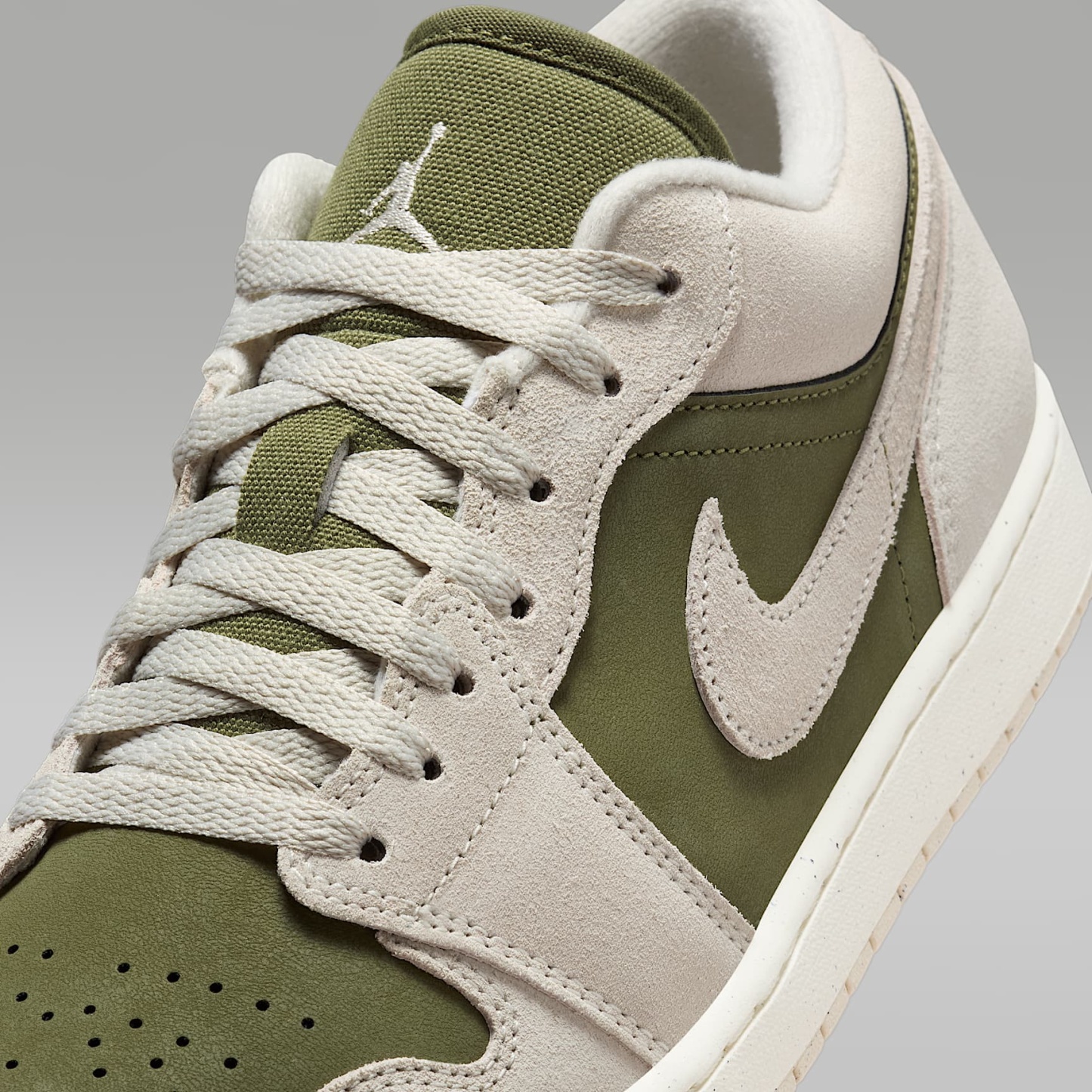 Air Jordan 1 Low SE Herrenschuh – Medium Olive/Sail/Light Orewood Brown
