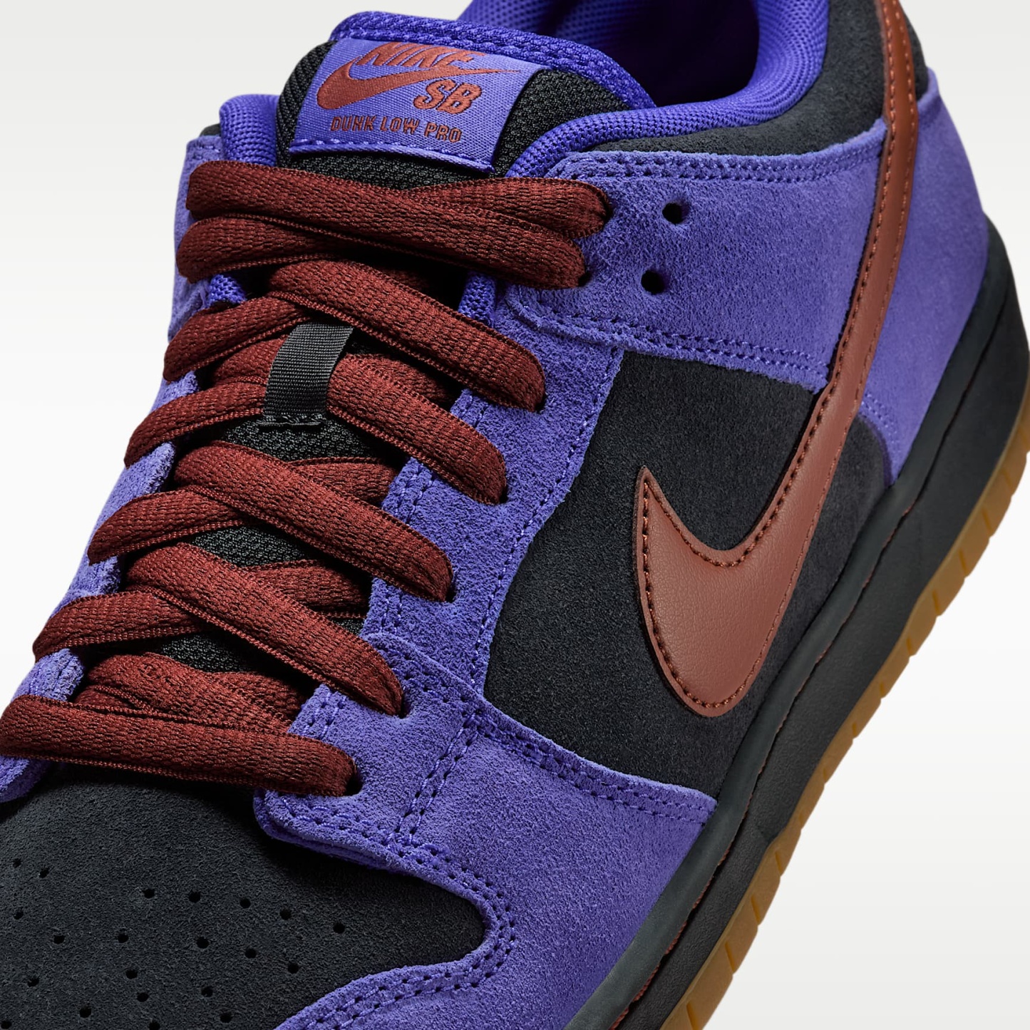 Nike SB Dunk Low Pro Skateboardschuh – Persian Violet/Off Noir/Gum Medium Brown/Cinnamon