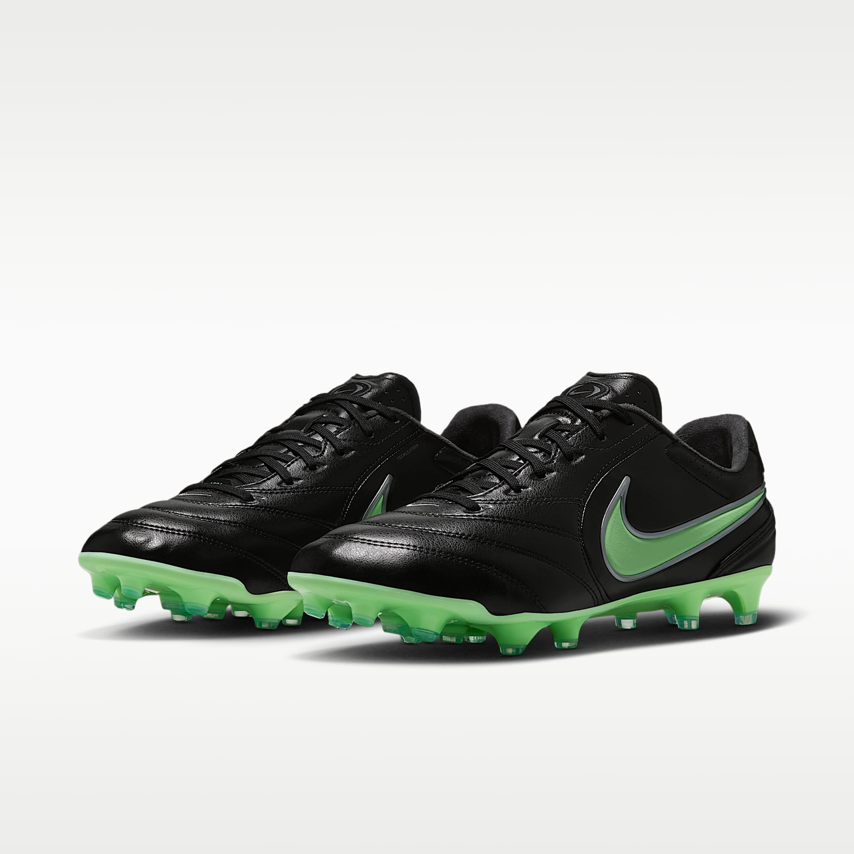 Nike Tiempo Ligera Pro Low-Top-Fußballschuh für normalen Rasen – Schwarz/Schwarz/Illusion Green