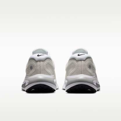 Nike Journey Run Straßenlaufschuh für Damen – Weiß/Sail/Schwarz/Metallic Silver
