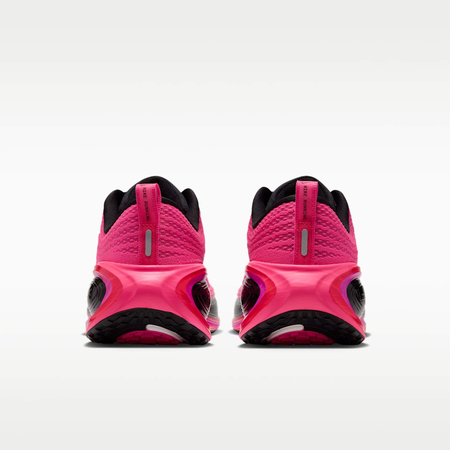 Nike Vomero Plus Straßenlaufschuh (Damen) – Schwarz/Hyper Pink/Fuchsia Blast/Schwarz