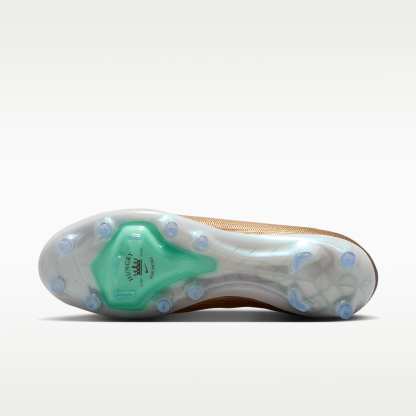 Nike Mercurial Superfly 11 Elite „Kylian Mbappé“ Low-Top-Fußballschuh für Kunstrasen – Metallic Gold/Green Glow