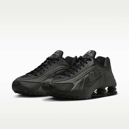 Nike Shox R4 Schuh (Herren) – Schwarz/Schwarz/Bright Crimson/Schwarz