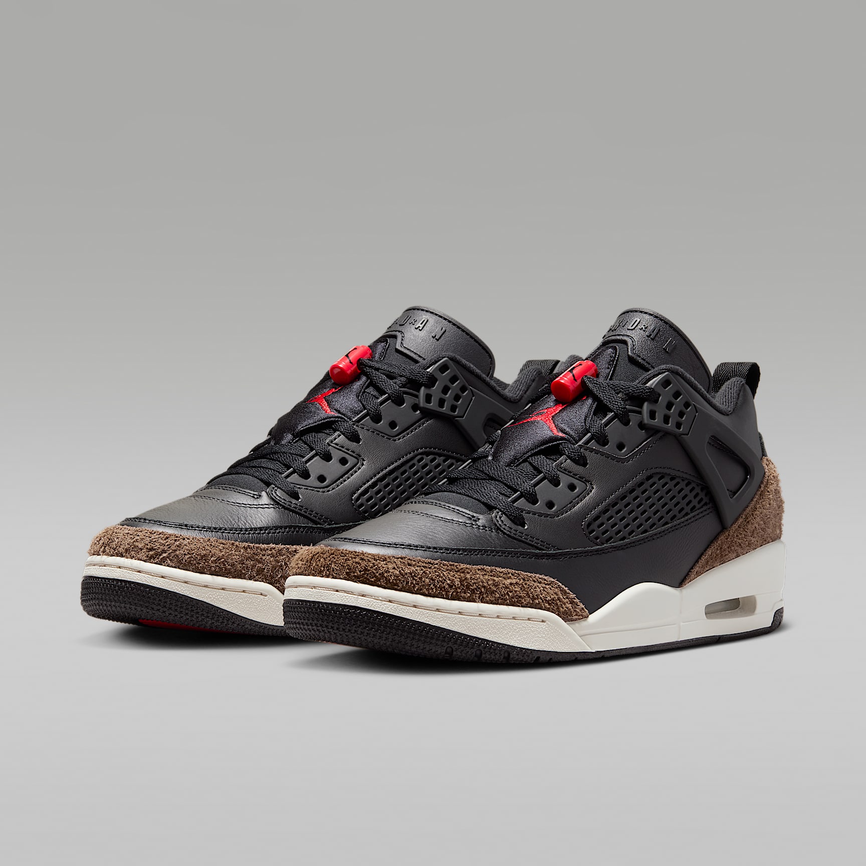 Jordan Spizike Low Herrenschuh – Schwarz/Palomino/Phantom/University Red
