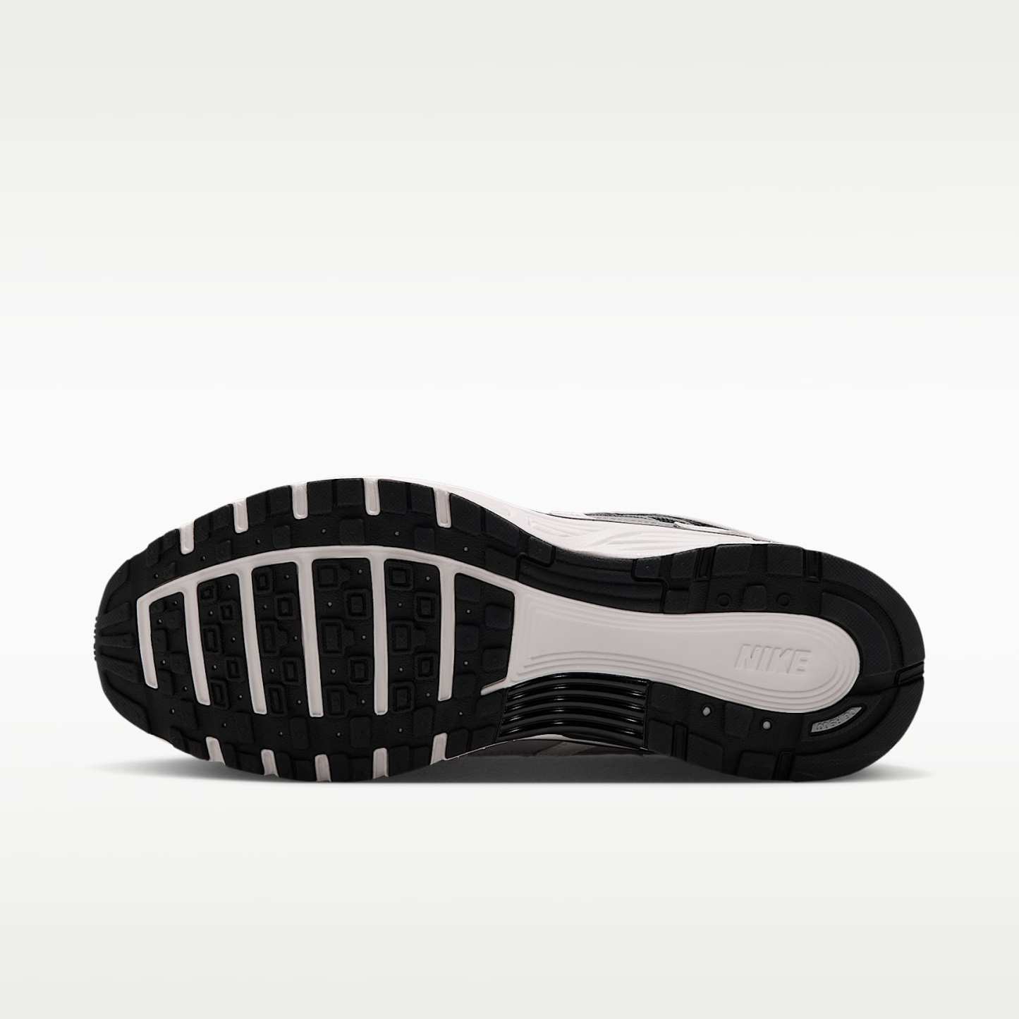 Nike P-6000 Schuh (Herren) – Light Smoke Grey/Anthracite/Schwarz/Sail