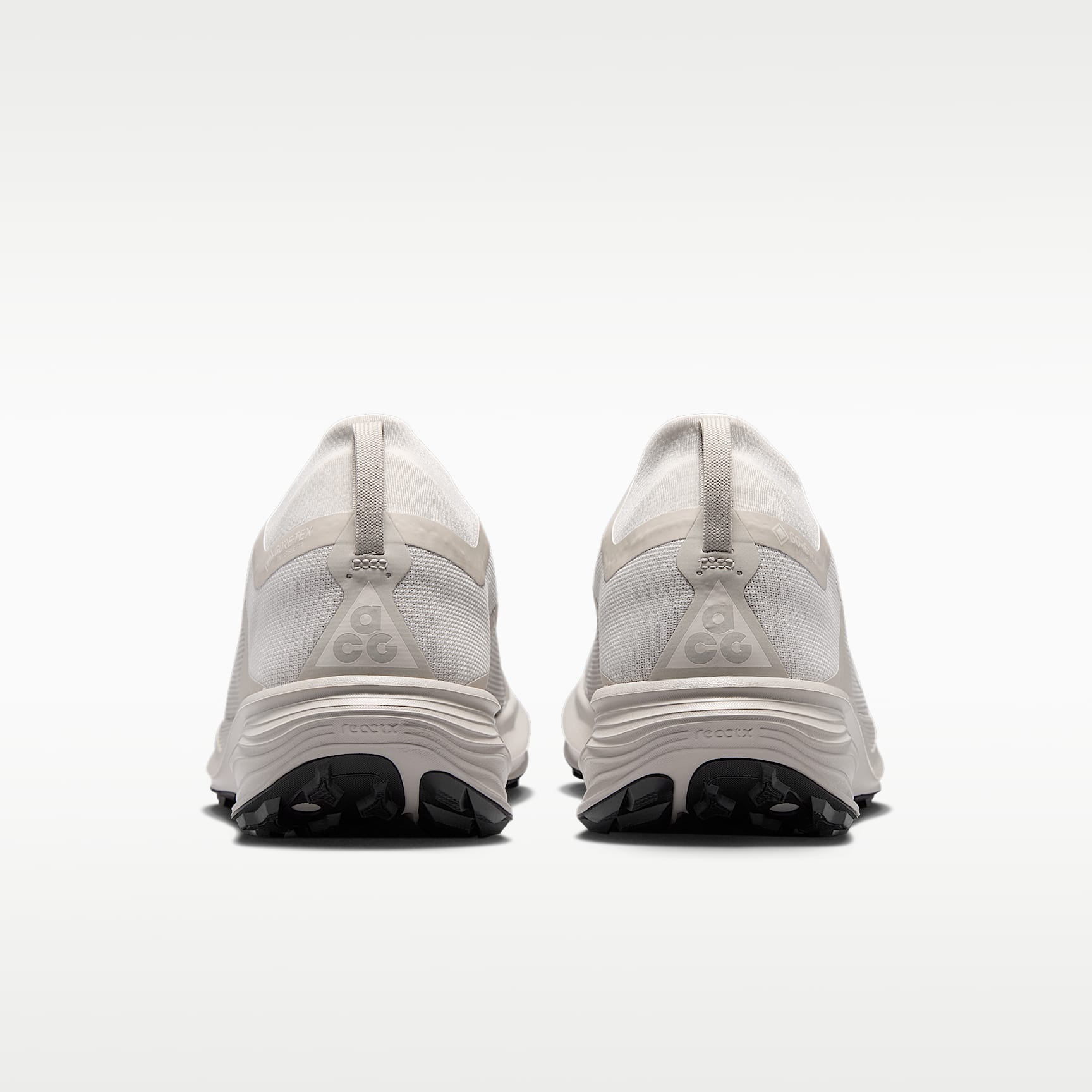 ACG Pegasus Trail GORE-TEX wasserfester Traillaufschuh (Damen) – Cream II/Light Orewood Brown