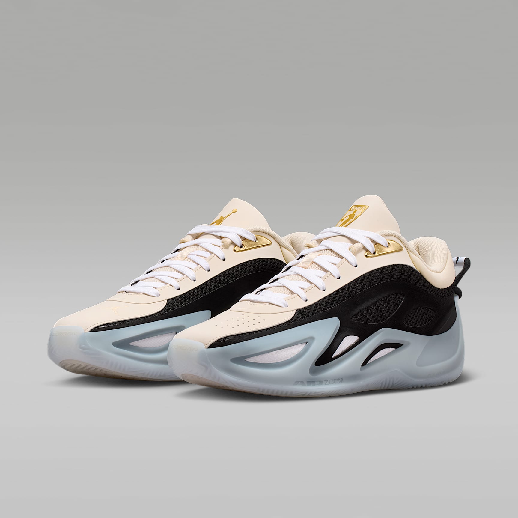 Jordan Heir Series 2 "Precious Medals" Basketballschuh – Pearl White/Schwarz/Metallic Gold/Weiß