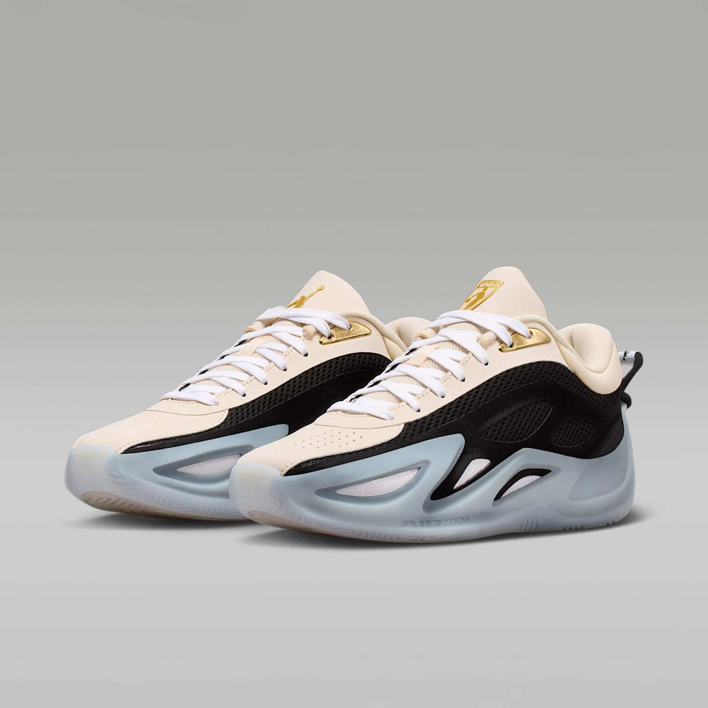 Jordan Heir Series 2 "Precious Medals" Basketballschuh – Pearl White/Schwarz/Metallic Gold/Weiß