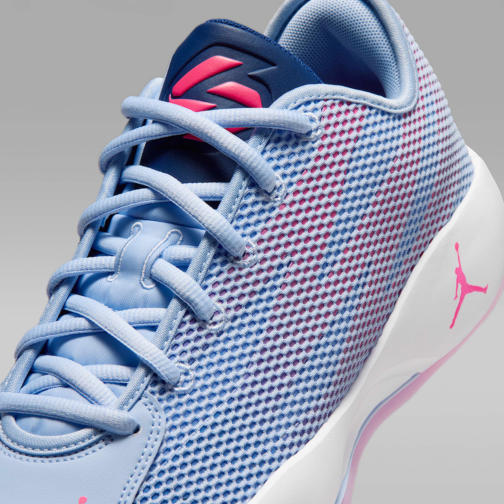 Luka 77 Basketballschuh – Light Marine/Blue Void/Weiß/Hyper Pink