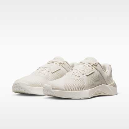 Nike Metcon 10 Trainingsschuh für Damen – Light Orewood Brown/Phantom/Sail/Metallic Silver