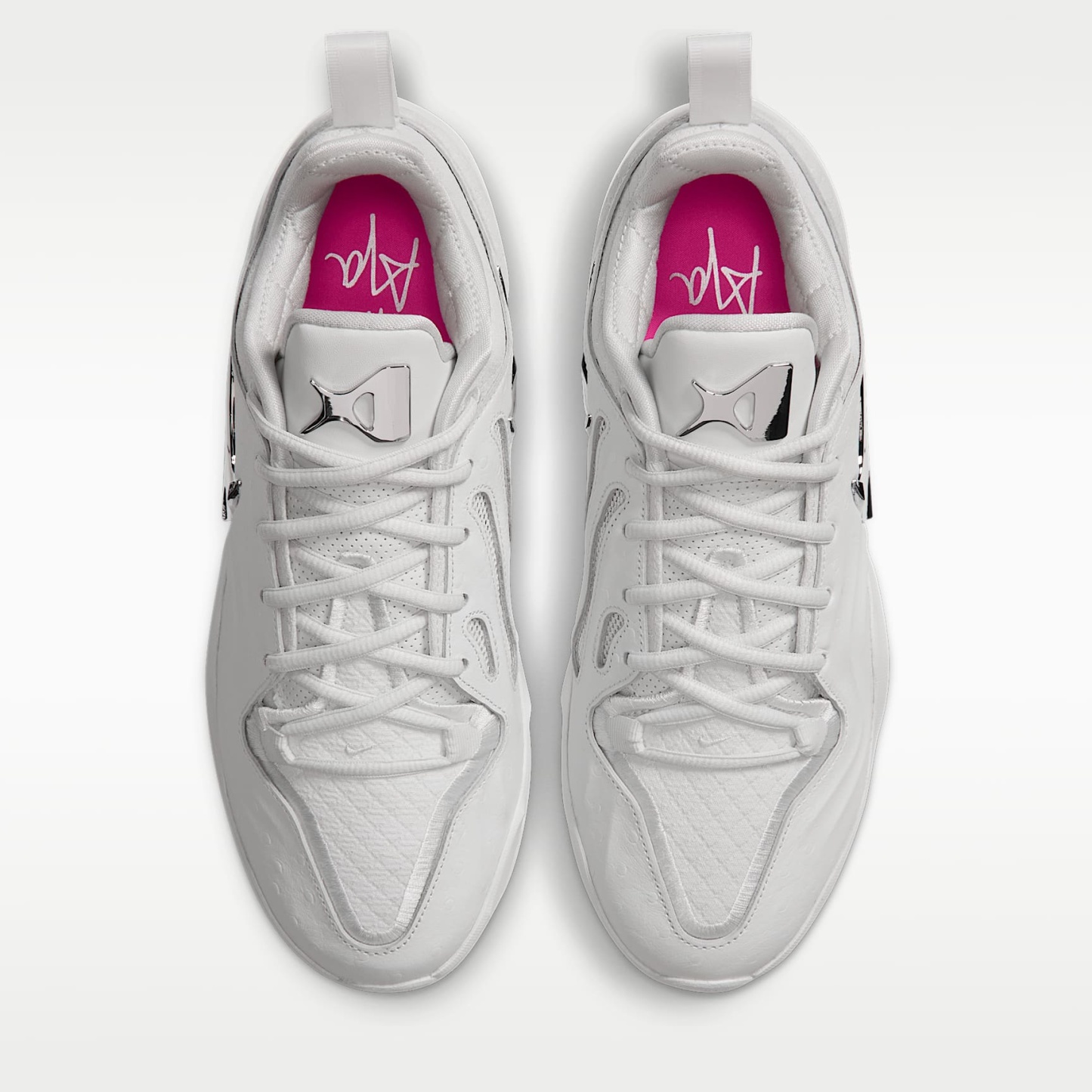 A'Two "White Label LX" A'ja Wilson Basketballschuh – Sail/Schwarz/Metallic Silver