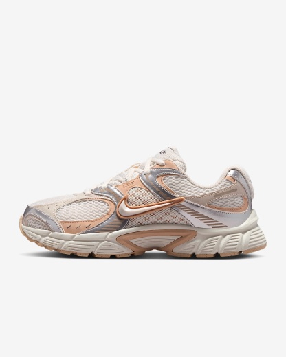 Nike V5 RNR Schuh mit reflektierenden Akzenten (Damen) – Phantom/Chalk/Shimmer/Phantom