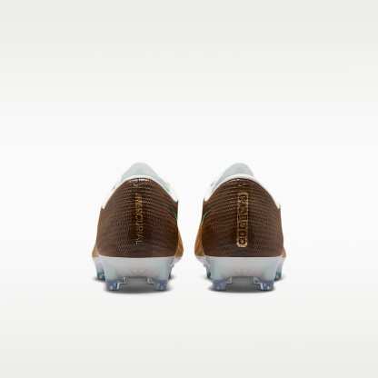Nike Mercurial Superfly 11 Elite „Kylian Mbappé“ Low-Top-Fußballschuh für Kunstrasen – Metallic Gold/Green Glow