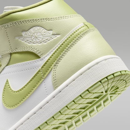 Air Jordan 1 Mid Schuh (Damen) – Olive Aura/Lawn/Coconut Milk/Sail