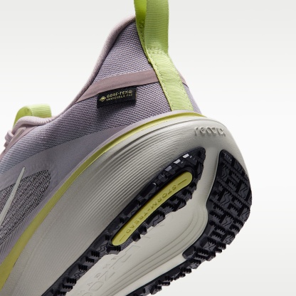 Nike Pegasus 42 GORE-TEX wasserdichter Straßenlaufschuh (Damen) – Particle Rose/Silver Lilac/Fennel/Sail