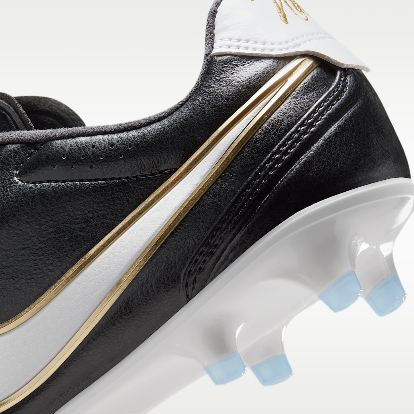 Nike Tiempo Ligera Pro Low-Top-Fußballschuh für normalen Rasen – Schwarz/Weiß