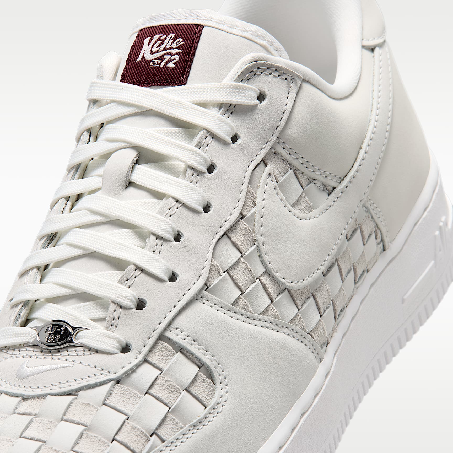 Nike Air Force 1 Low Retro Premium Schuh (Herren) – Summit White/Team Red/Metallic Silver/Summit White