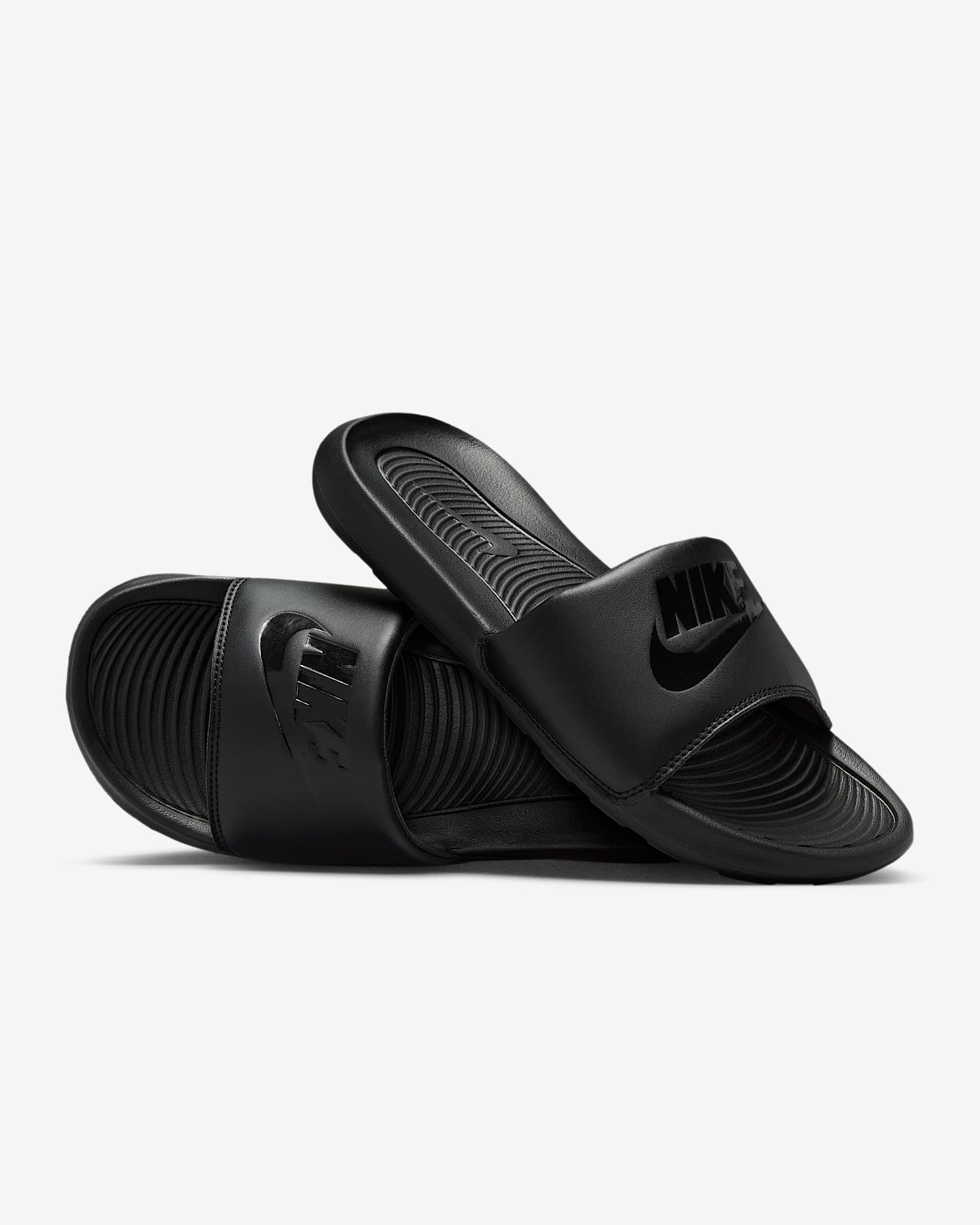 Nike Victori One Slides (Herren) – Schwarz/Schwarz/Schwarz