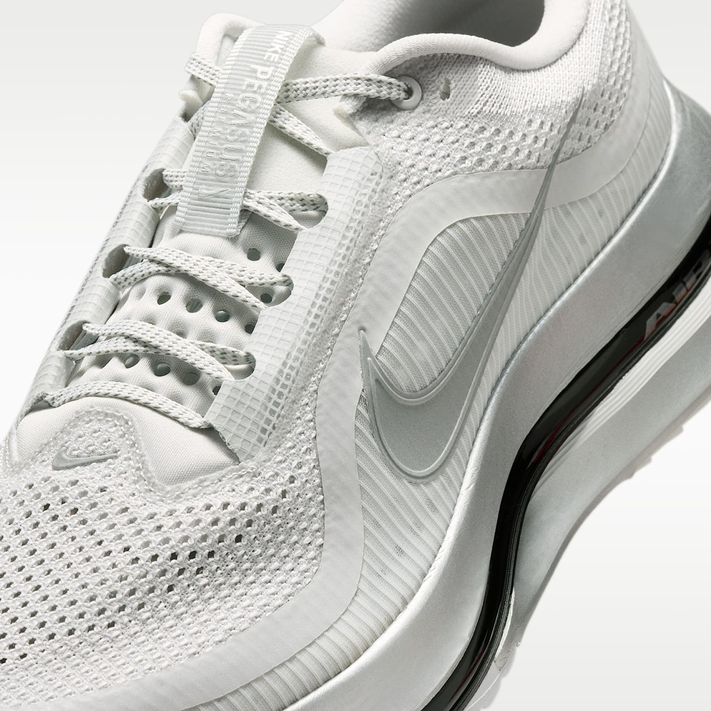 Nike Pegasus Premium Straßenlaufschuh (Herren) – Photon Dust/Schwarz/Metallic Silver