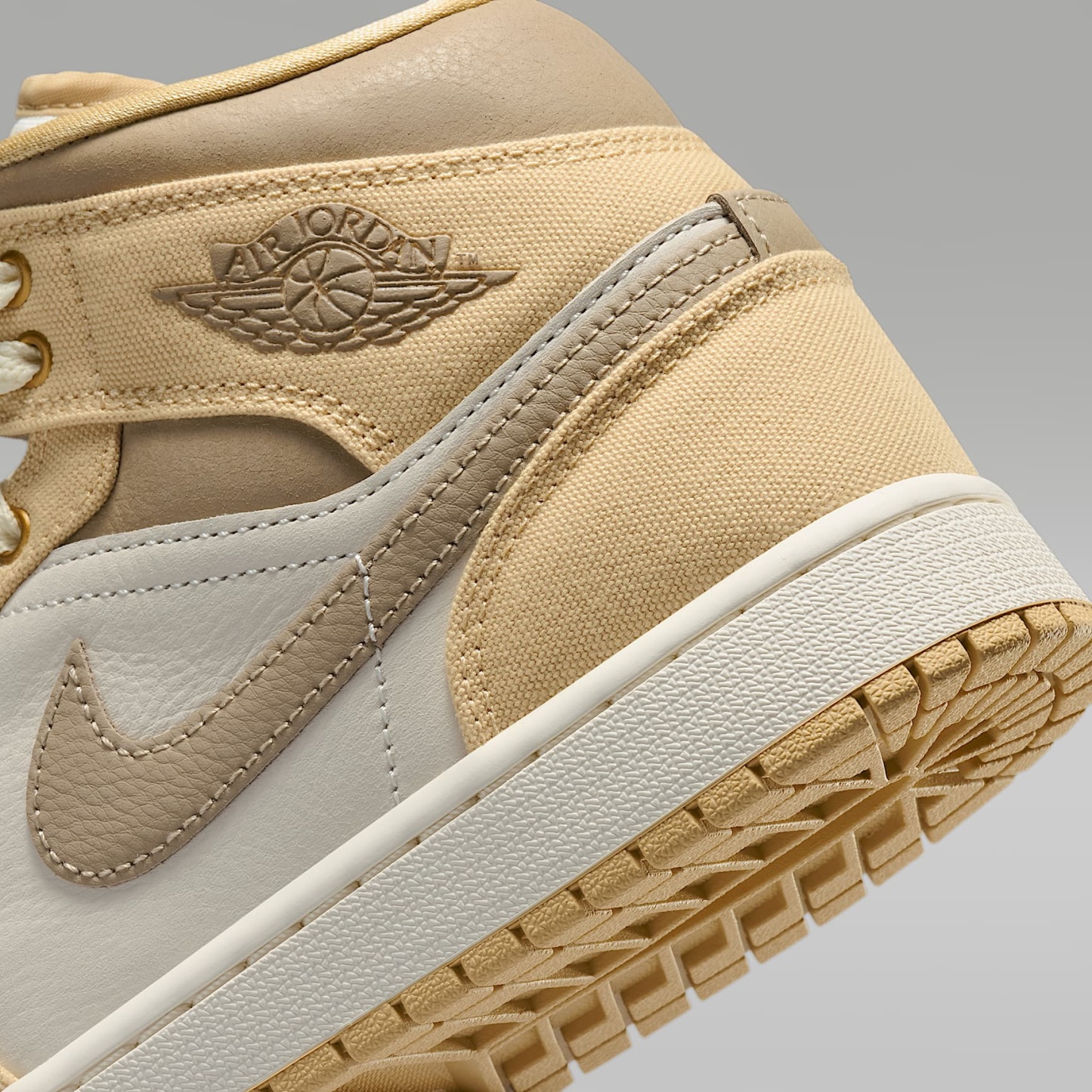 Air Jordan 1 Mid SE Schuh (Damen) – Sesame/Sail/Coconut Milk/Khaki