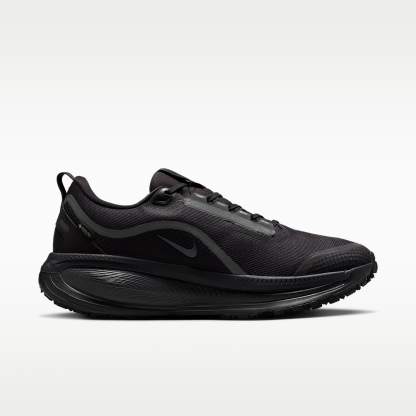Nike Vomero 18 GORE-TEX wasserdichter Straßenlaufschuh mit reflektierenden Akzenten (Herren) – Schwarz/Anthracite