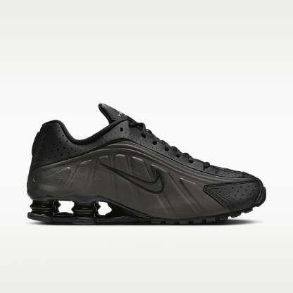 Nike Shox R4 Schuh (Herren) – Schwarz/Schwarz/Bright Crimson/Schwarz