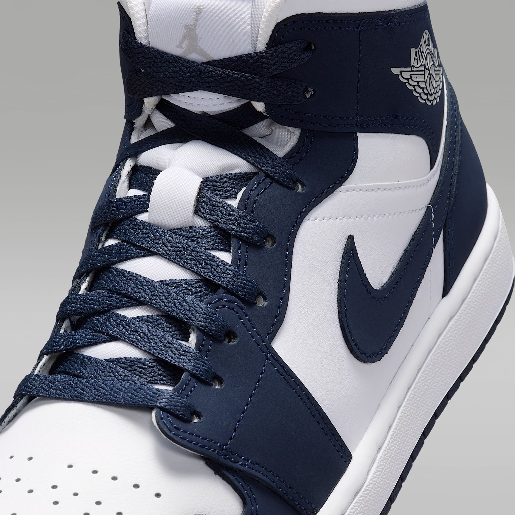Air Jordan 1 Mid Schuh (Herren) – Obsidian/Weiß/Grey Fog/Obsidian
